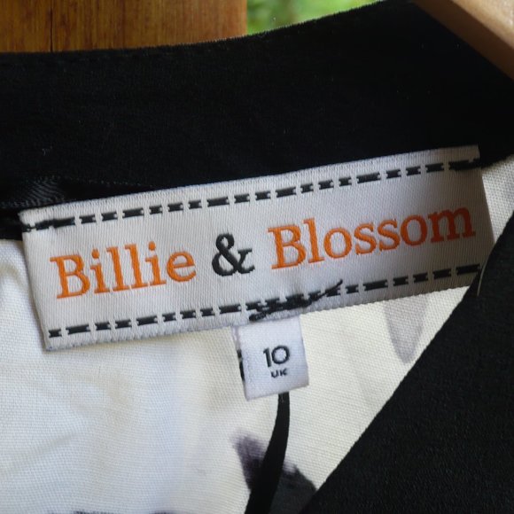 Dorothy Perkins Billie and Blossom Floral Nape Bow Blouse - Picture 7 of 9